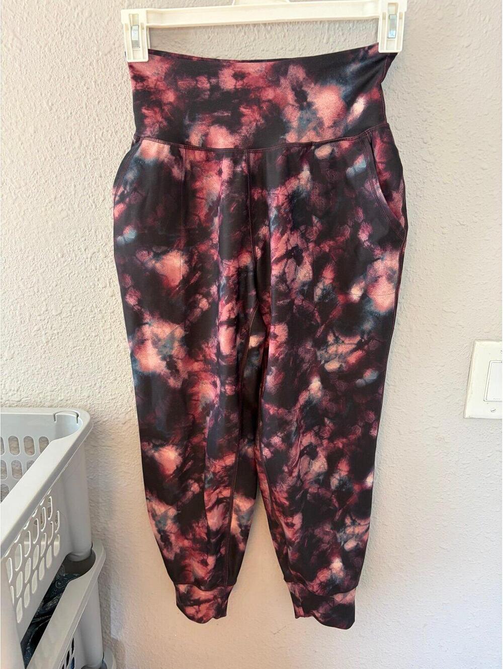 Old Navy Active Powersoft High Rise Jogger tie dye print size M petite